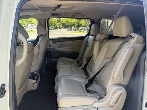 Used 2018 Honda Odyssey Elite image 11