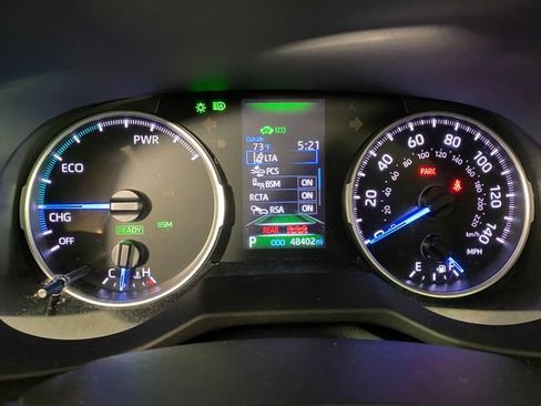 Used 2022 Toyota RAV4 XLE w/ Convenience Package AWD/4WD image 19