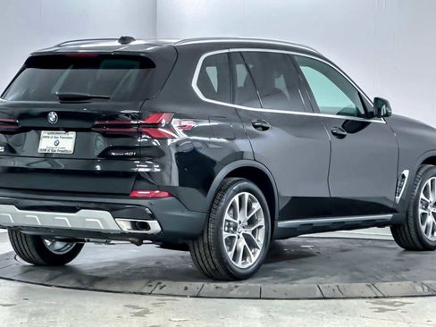 Used 2026 BMW X5 xDrive40i w/ Premium Package image 2