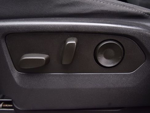 Used 2023 Chevrolet Silverado 1500 LT image 27