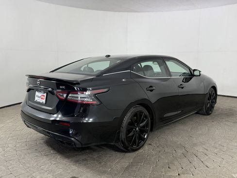 Used 2023 Nissan Maxima SR FWD image 9