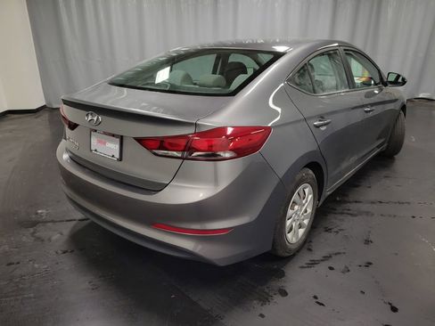 Used 2018 Hyundai Elantra SE w/ Cargo Package image 8