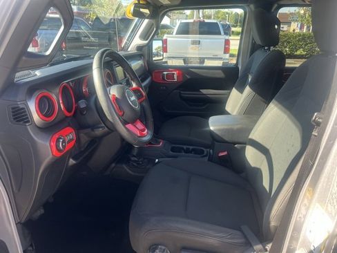 Used 2018 Jeep Wrangler Unlimited Sport S image 18
