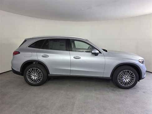 New 2026 Mercedes-Benz GLC 300 image 3