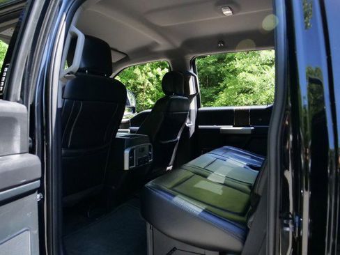 Used 2018 Ford F250 Lariat w/ Lariat Ultimate Package AWD/4WD image 28