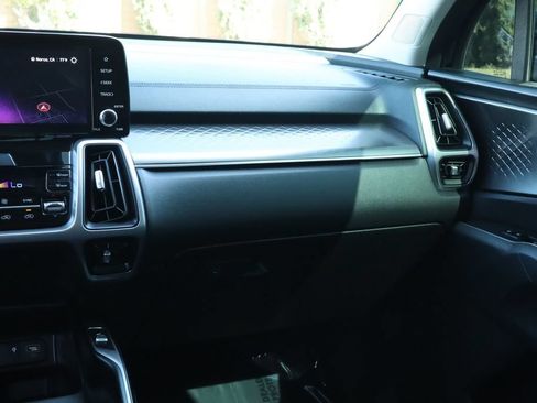 Used 2023 Kia Sorento EX FWD image 24