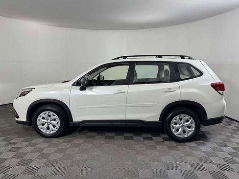 Used 2023 Subaru Forester AWD/4WD image 11