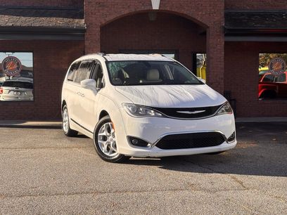Used 2017 Chrysler Pacifica Touring-L Plus w/ Tire & Wheel Group
