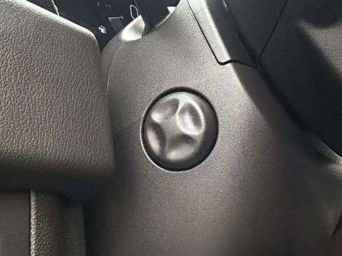 Used 2026 GMC Yukon Denali w/ Sun & Power Step Package AWD/4WD image 27