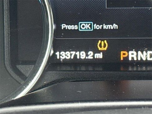 Used 2015 Ford F150 Lariat image 27