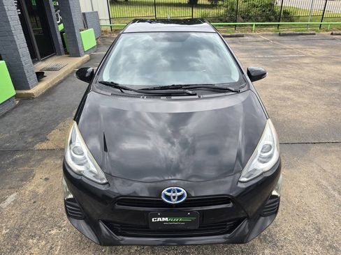 Used 2016 Toyota Prius C Two image 4