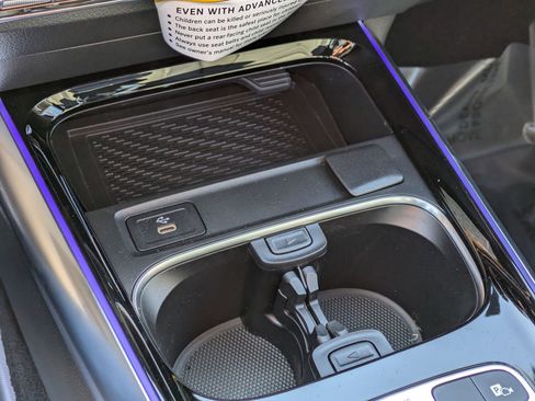 New 2025 Mercedes-Benz GLA 250 4MATIC image 13