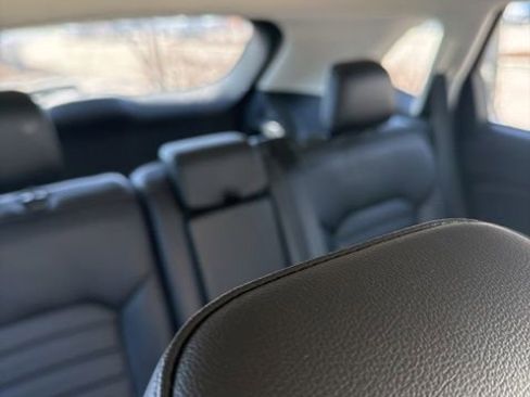 Used 2023 Ford Edge SEL w/ Convenience Package image 8