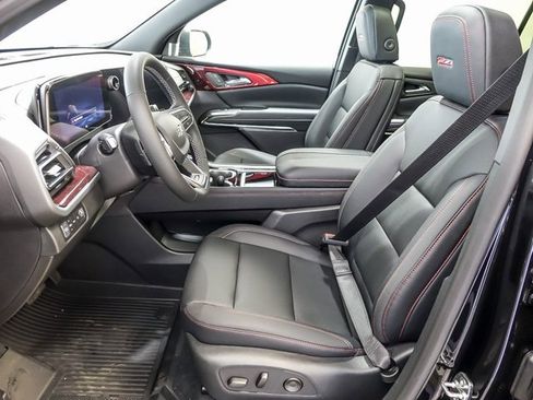 New 2026 Chevrolet Traverse Z71 w/ Driver Confidence Package image 8