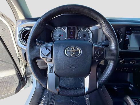 Used 2017 Toyota Tacoma SR5 w/ Tow Package image 36