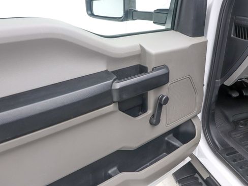 Used 2020 Ford F350 XL image 17