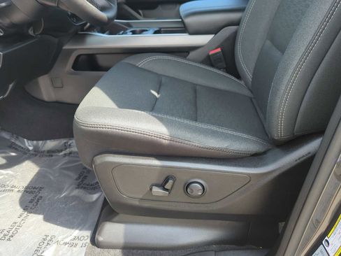 Used 2025 RAM 1500 Big Horn AWD/4WD image 14