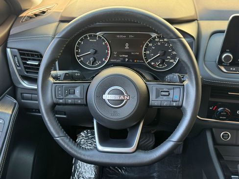 Used 2023 Nissan Rogue SV w/ SV Premium B Package AWD/4WD image 20