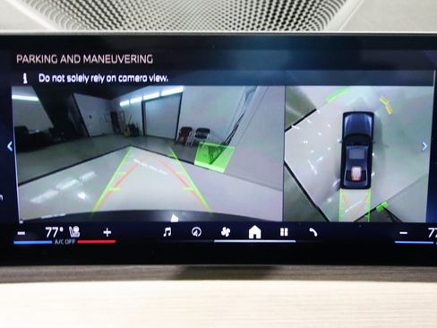 Used 2025 BMW 330i xDrive Sedan image 21