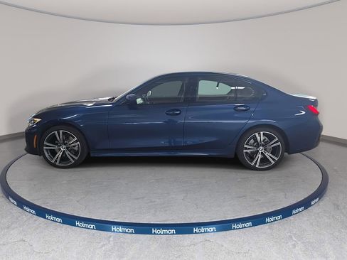 Used 2022 BMW 330i xDrive Sedan w/ Driving Assistance Package image 11