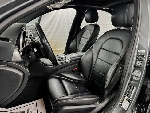 Used 2019 Mercedes-Benz C 300 4MATIC Sedan image 9
