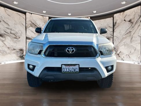 Used 2015 Toyota Tacoma PreRunner w/ SR5 Package RWD image 2