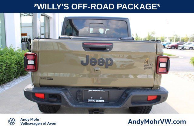 Used 2025 Jeep Gladiator Sport AWD/4WD image 7