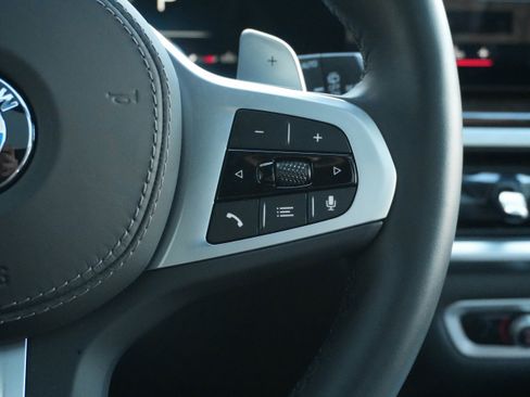 Used 2025 BMW X5 xDrive40i w/ Executive Package image 16