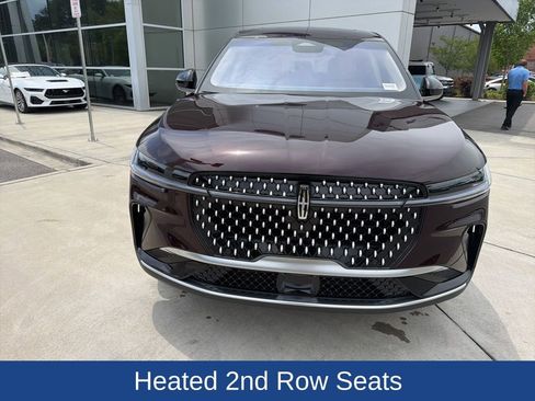 Used 2024 Lincoln Nautilus Premier w/ Equipment Group 102A AWD/4WD image 2