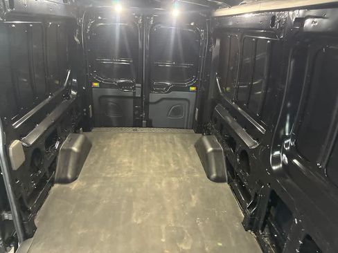 Used 2025 Ford Transit 250 148 Medium Roof RWD image 33