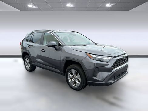 Certified 2023 Toyota RAV4 XLE w/ Convenience Package FWD image 7