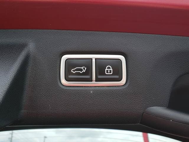 Certified 2023 Kia Sorento SX Prestige w/ Panoramic Sunroof Package AWD/4WD image 11