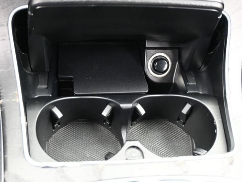 Used 2016 Mercedes-Benz C 300 Sedan image 24