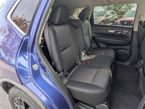 Used 2019 Nissan Rogue SV image 29