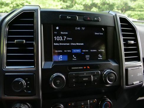 Used 2019 Ford F150 XLT w/ Equipment Group 302A Luxury AWD/4WD image 12