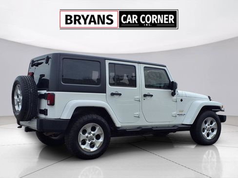 Used 2014 Jeep Wrangler Unlimited Sahara w/ Connectivity Group image 22
