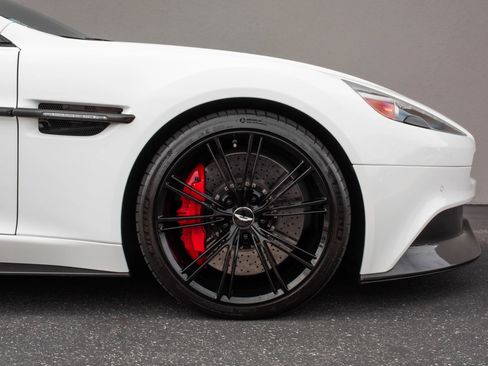 Used 2014 Aston Martin Vanquish Coupe RWD image 44
