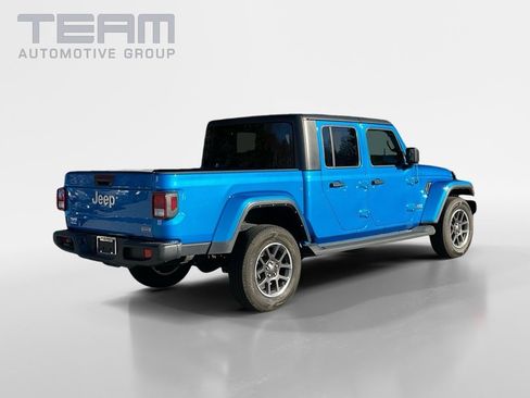 Used 2022 Jeep Gladiator Overland image 4