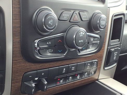 Used 2017 RAM 1500 Laramie w/ Convenience Group image 14