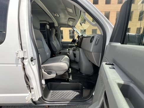 Used 2013 Ford E-250 and Econoline 250 Extended w/ PWR Group RWD image 14