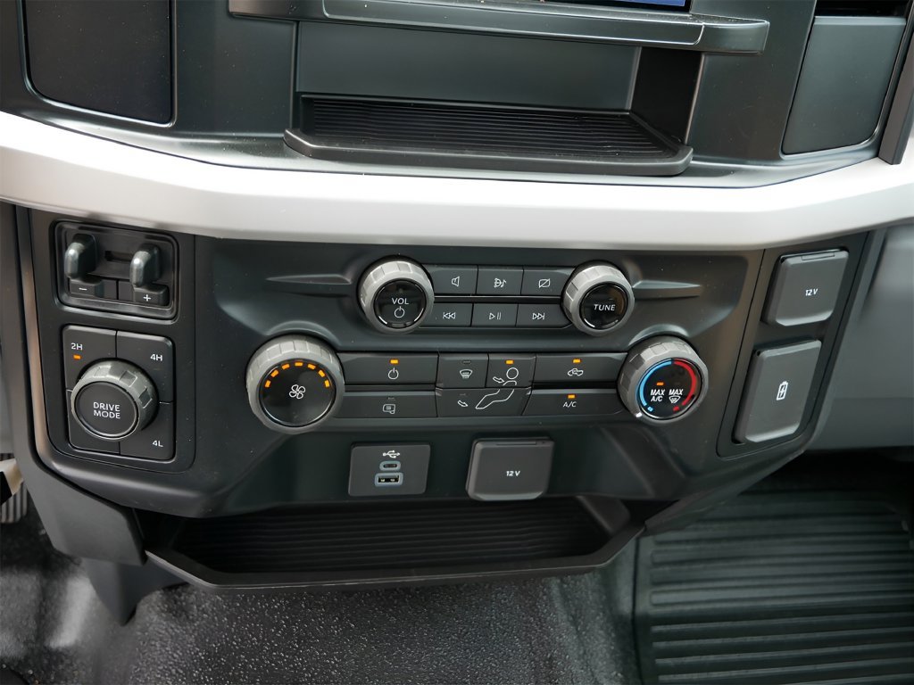 Used 2023 Ford F350 XL w/ Snow Plow Prep Package AWD/4WD image 22