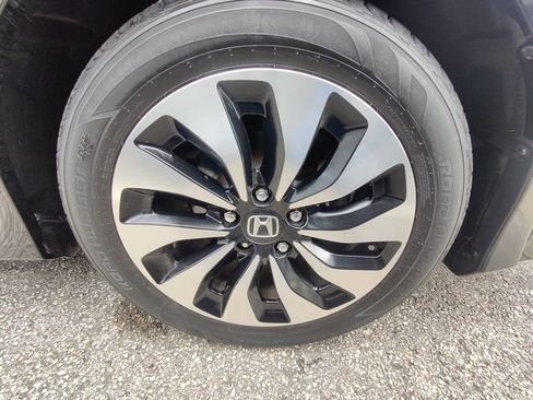Used 2017 Honda Accord Hybrid Sedan image 19