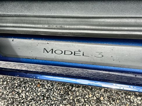 Used 2023 Tesla Model 3 Standard Range RWD image 14