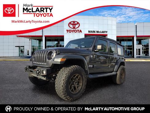 Used 2018 Jeep Wrangler Unlimited Sport AWD/4WD image 1