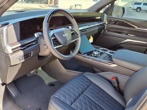 Used 2025 Cadillac Escalade IQ Sport 1 w/ LPO, ONYX Package AWD/4WD image 13