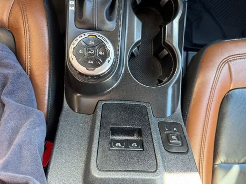 Used 2022 Ford Bronco Outer Banks w/ Sasquatch Package image 35