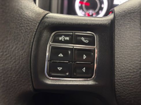 Used 2018 RAM 1500 Classic SLT image 17