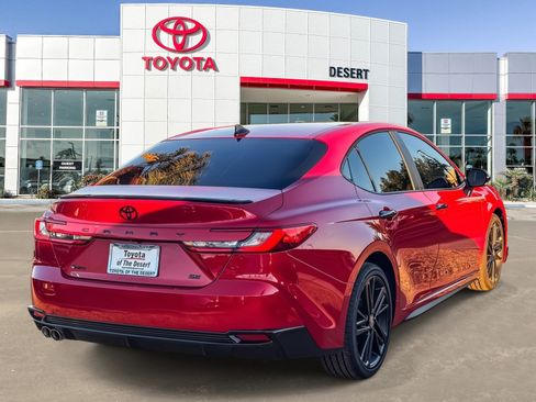 New 2026 Toyota Camry Hybrid FWD image 7