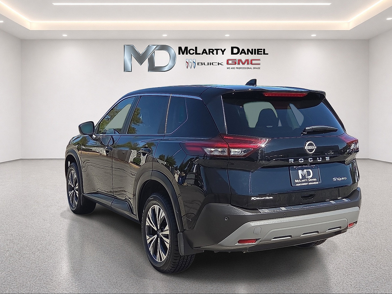 Used 2023 Nissan Rogue SV AWD/4WD image 13