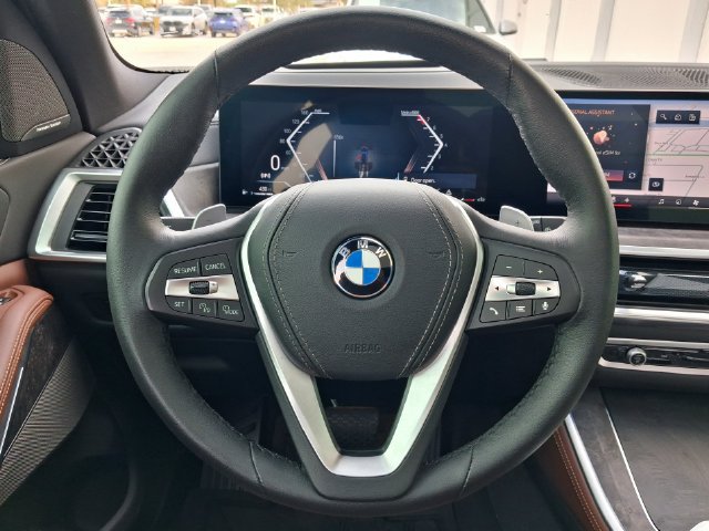 Used 2025 BMW X5 xDrive40i w/ Premium Package AWD/4WD image 15